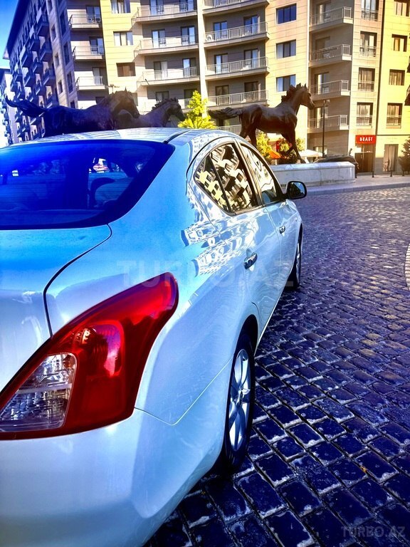 Nissan Sunny
