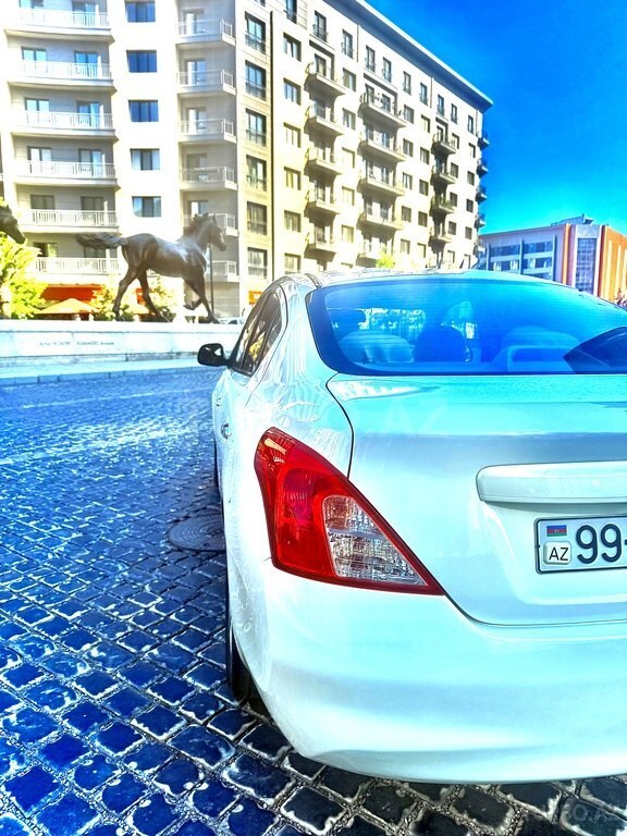 Nissan Sunny