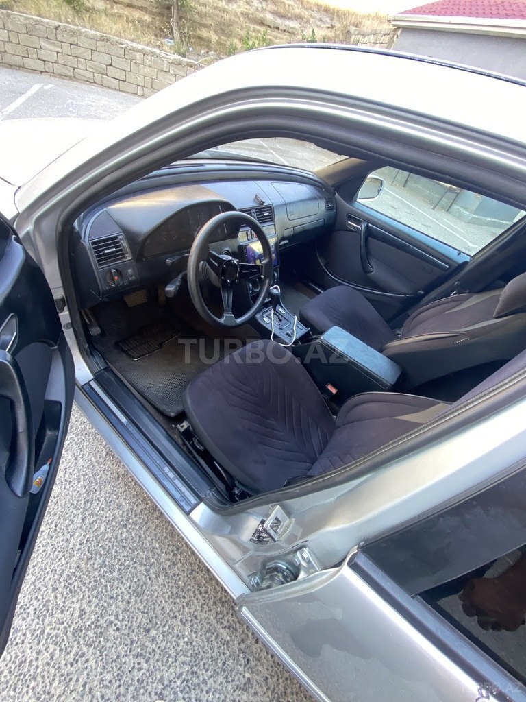 Mercedes C 200