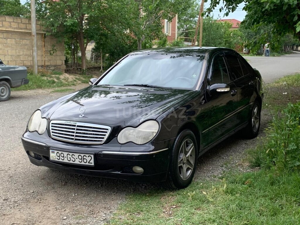 Mercedes C 200