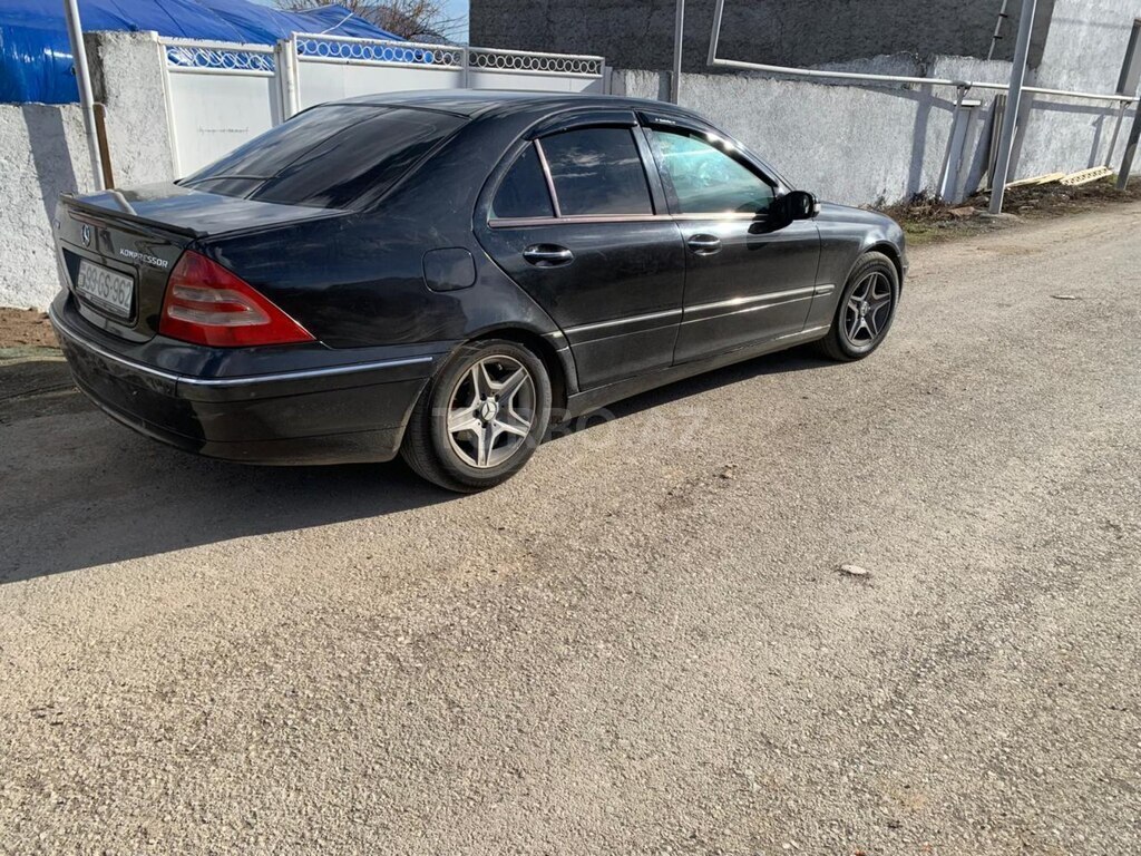 Mercedes C 200