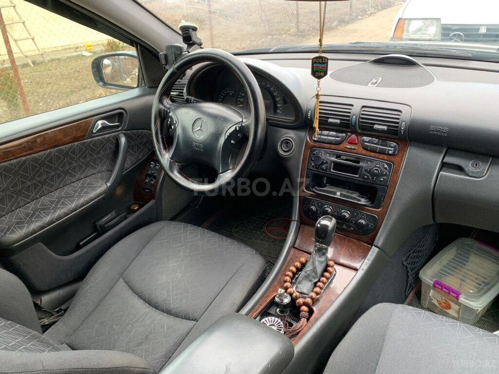 Mercedes C 200