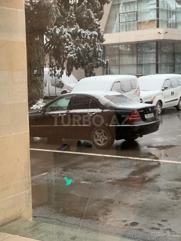Mercedes C 200