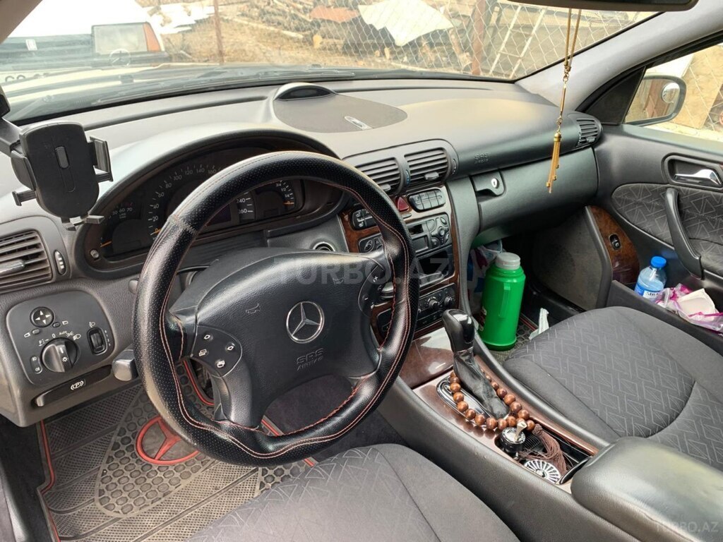 Mercedes C 200