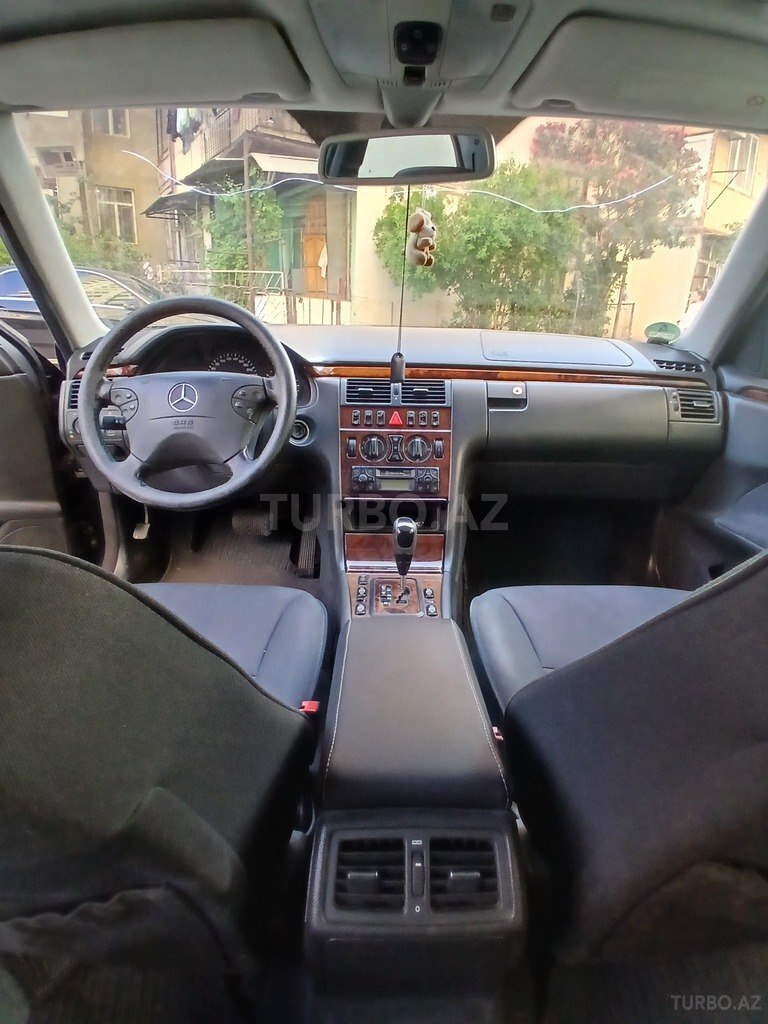 Mercedes E 280