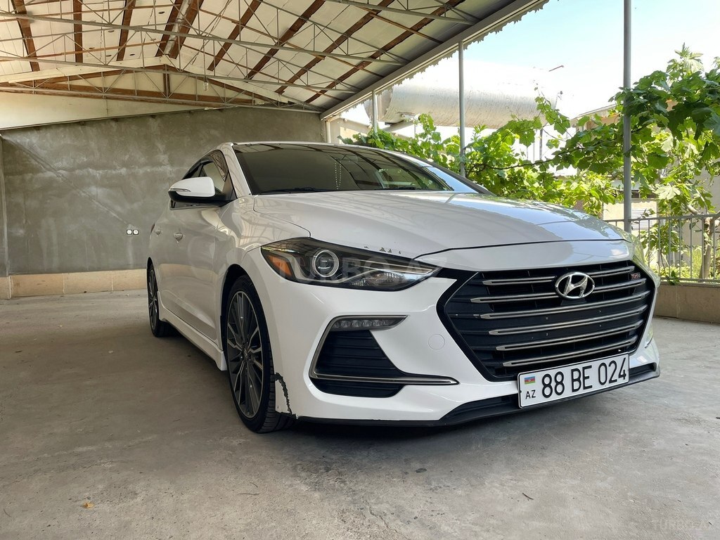 Hyundai Elantra