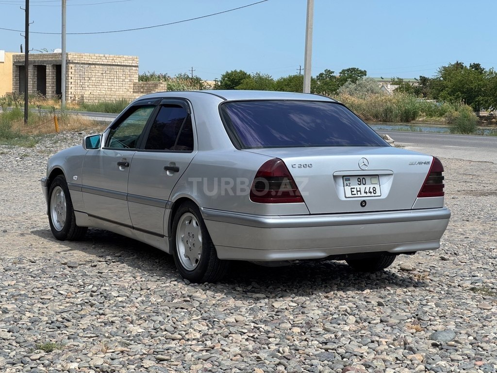Mercedes C 200