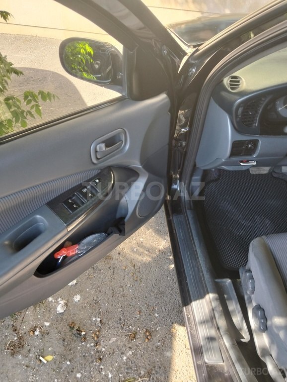Nissan Sunny