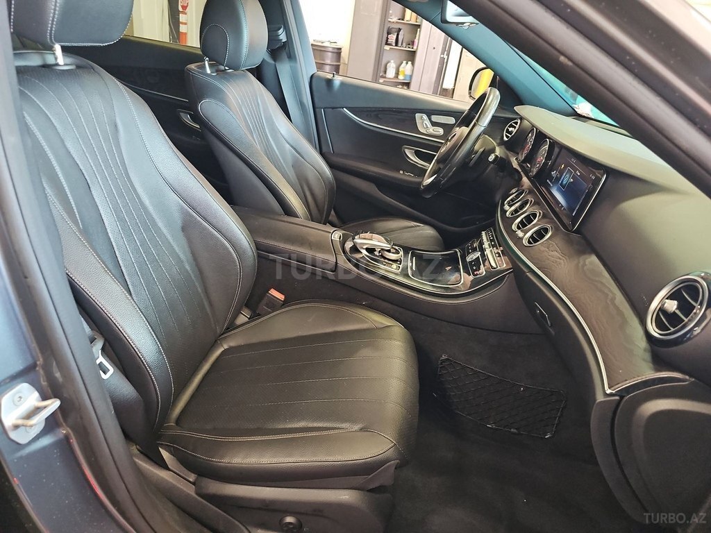 Mercedes E 300 4MATIC