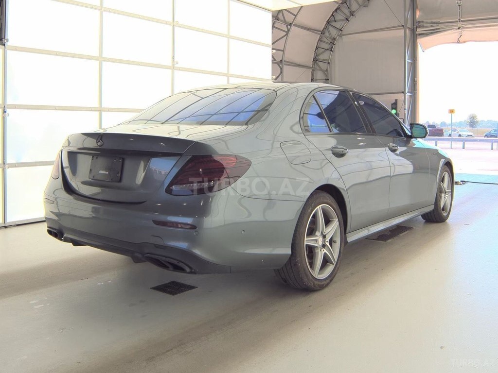 Mercedes E 300 4MATIC