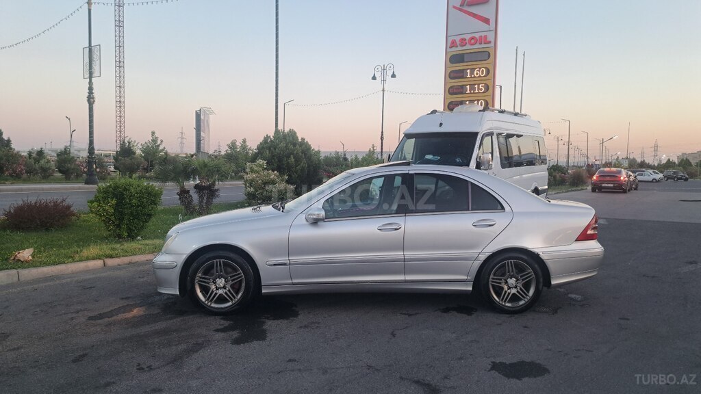 Mercedes C 200