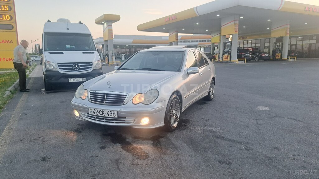 Mercedes C 200