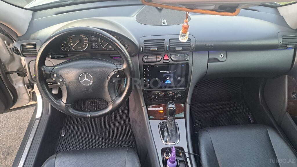 Mercedes C 200