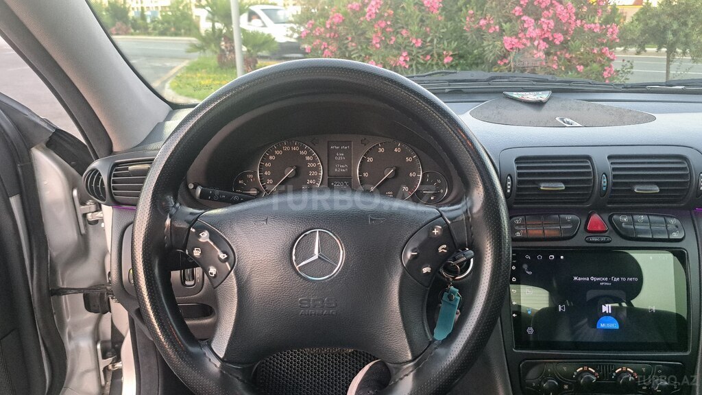 Mercedes C 200