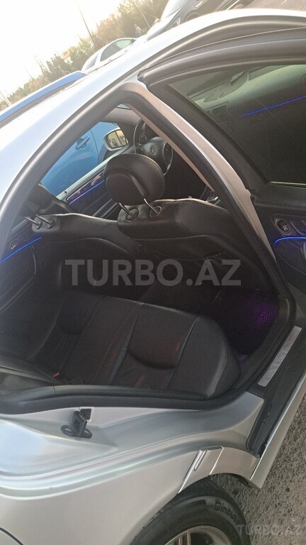 Mercedes C 200