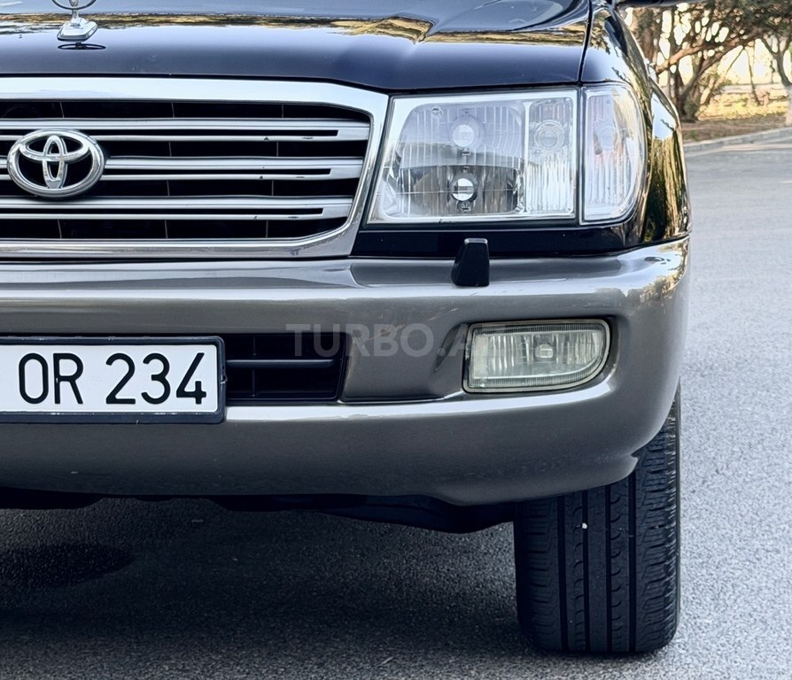 Toyota Land Cruiser