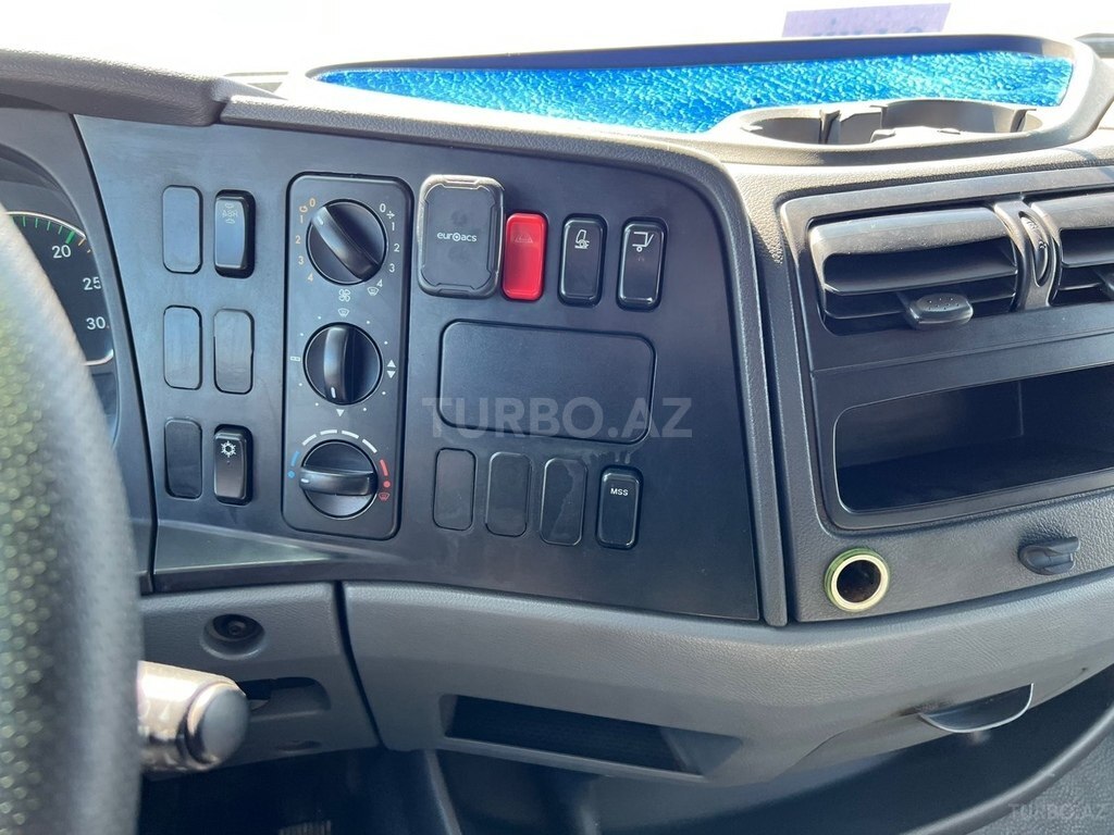 Mercedes Atego 818