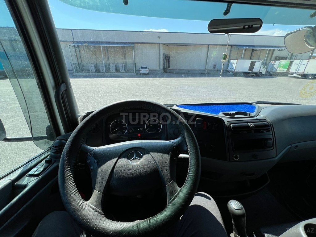 Mercedes Atego 818