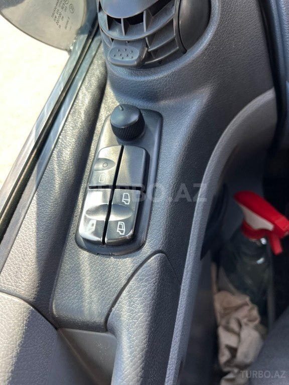 Mercedes Atego 818