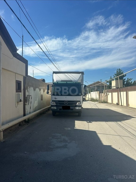 Mercedes Atego 818