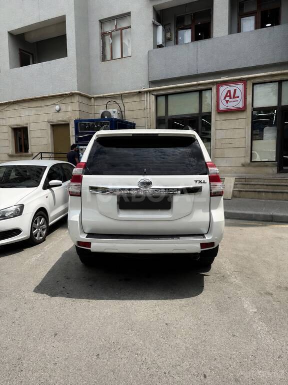 Toyota Land Cruiser Prado