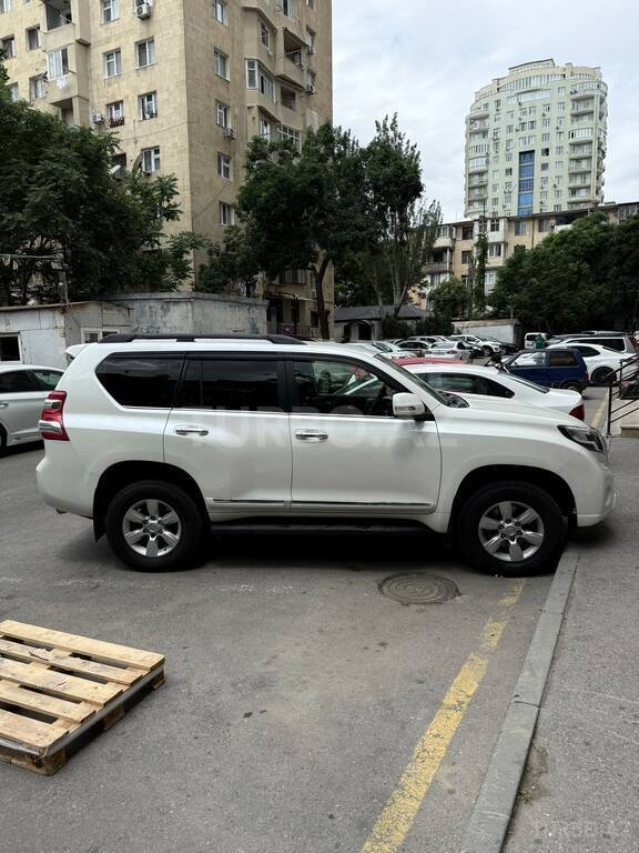 Toyota Land Cruiser Prado