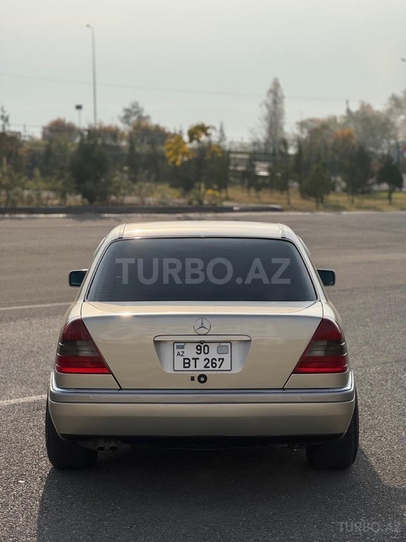 Mercedes C 230