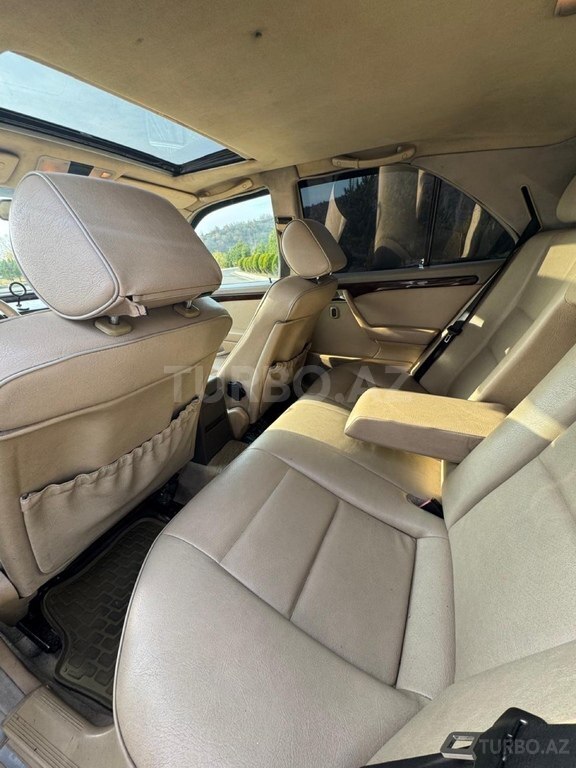 Mercedes C 230