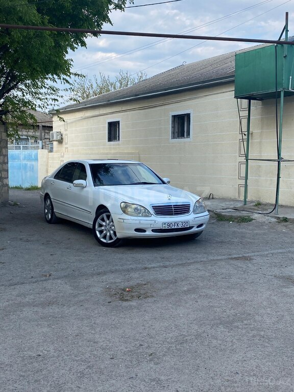 Mercedes S 320