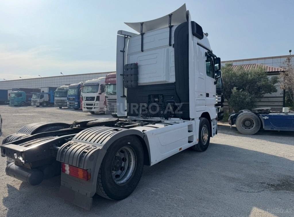 Mercedes Actros 1846