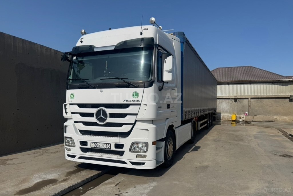 Mercedes Actros 1846