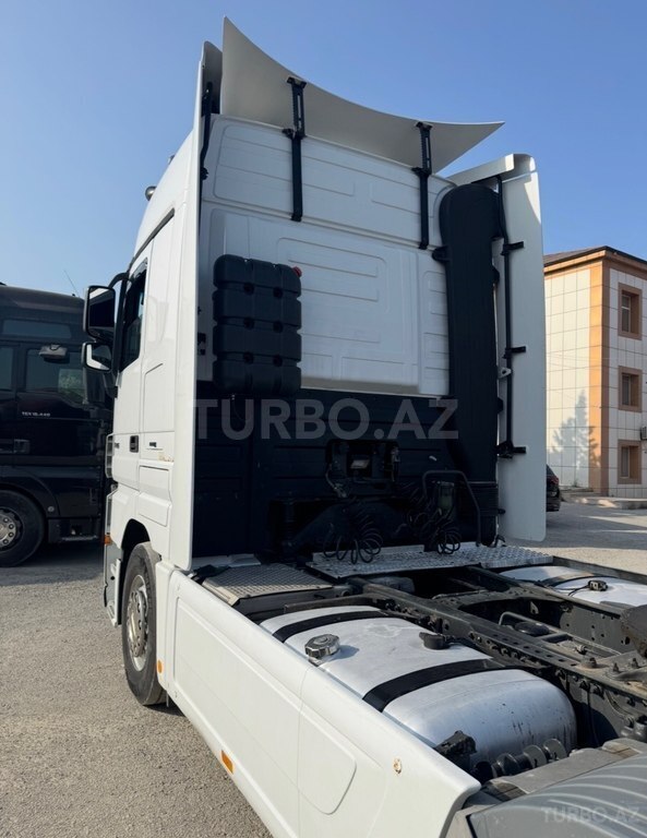 Mercedes Actros 1846