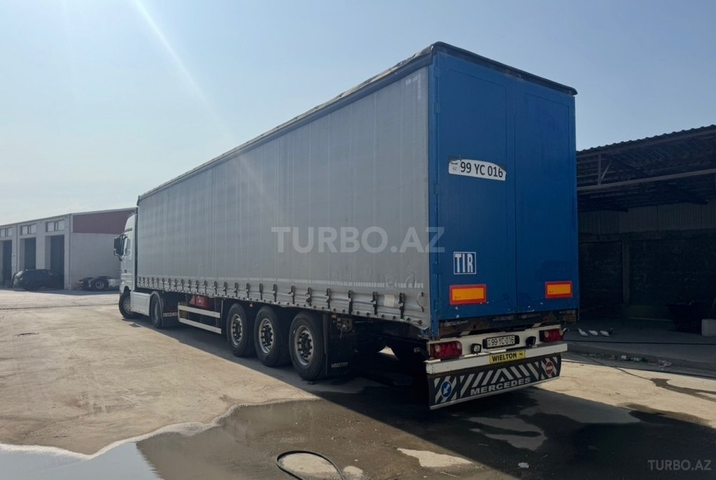 Mercedes Actros 1846