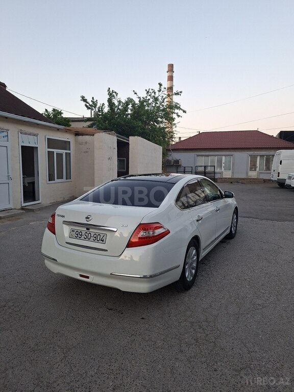 Nissan Teana