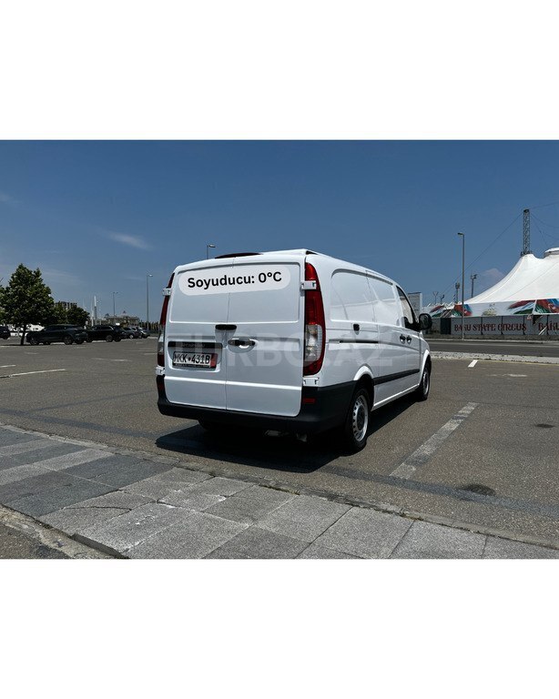 Mercedes Vito 111