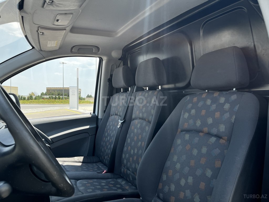 Mercedes Vito 111