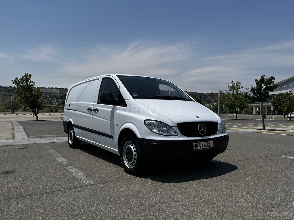 Mercedes Vito 111
