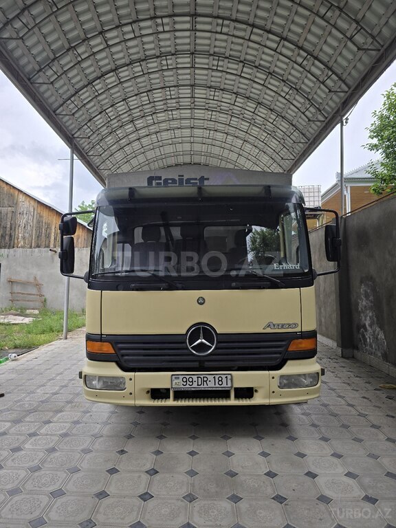 Mercedes Atego 815