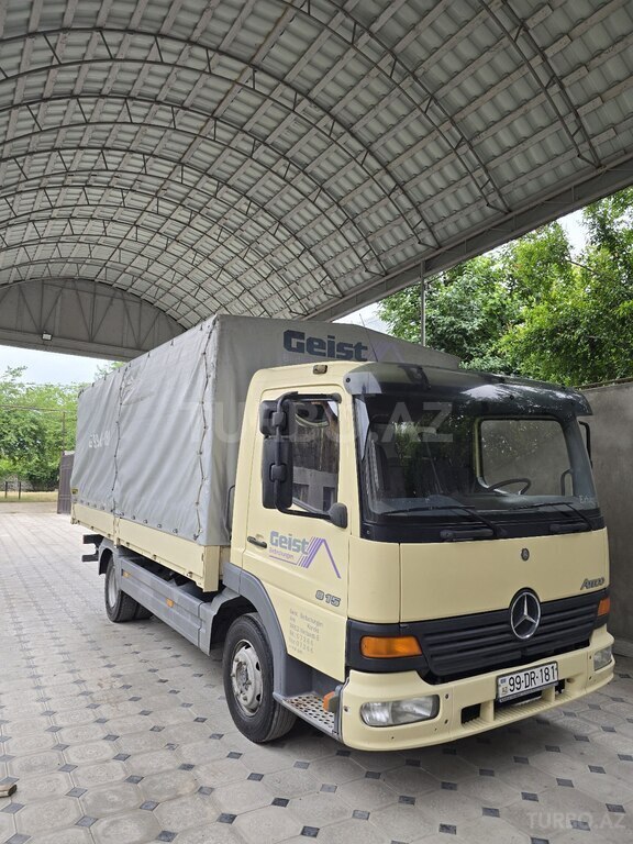 Mercedes Atego 815