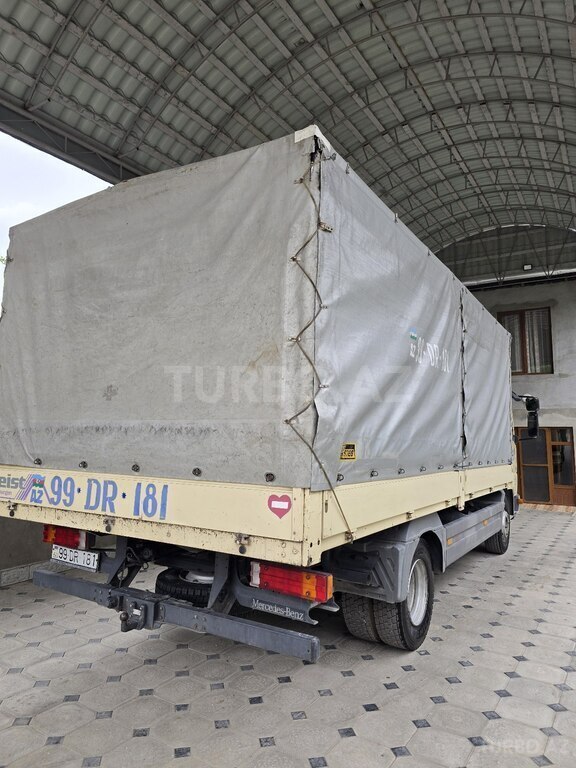Mercedes Atego 815