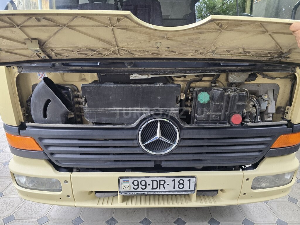 Mercedes Atego 815