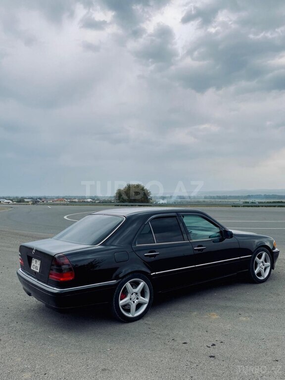 Mercedes C 230