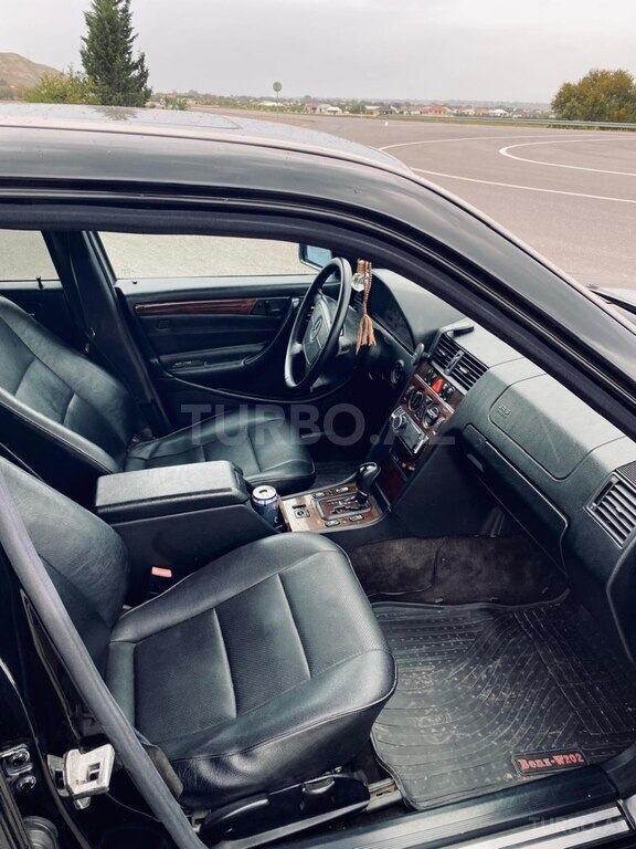 Mercedes C 230