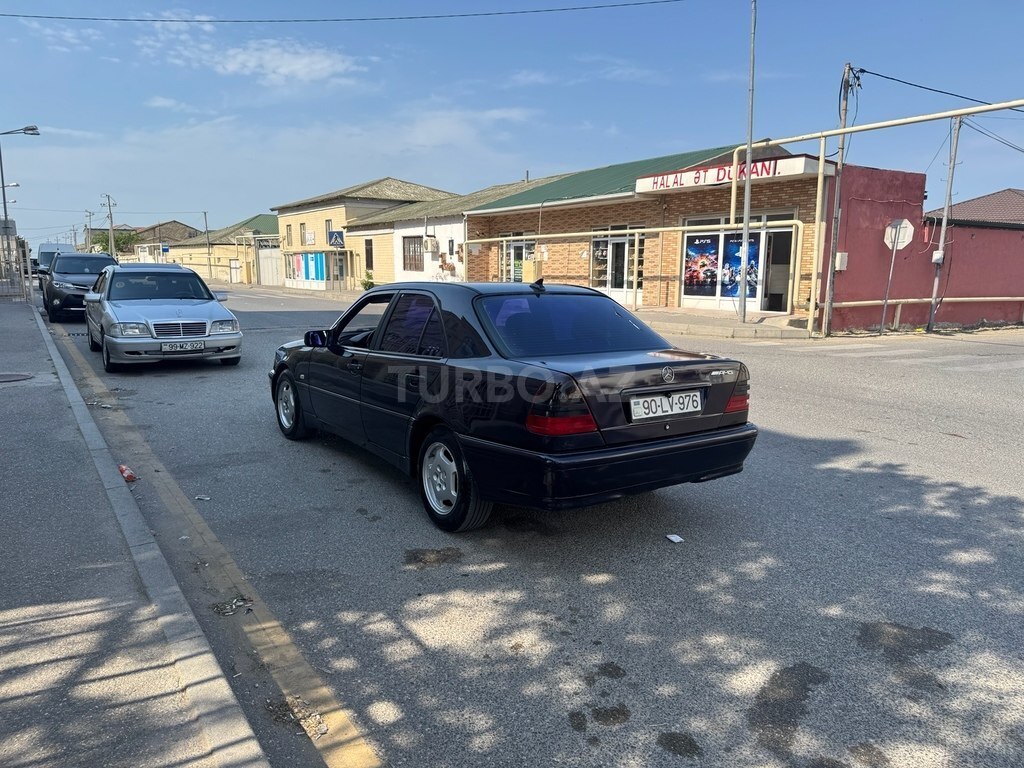 Mercedes C 180