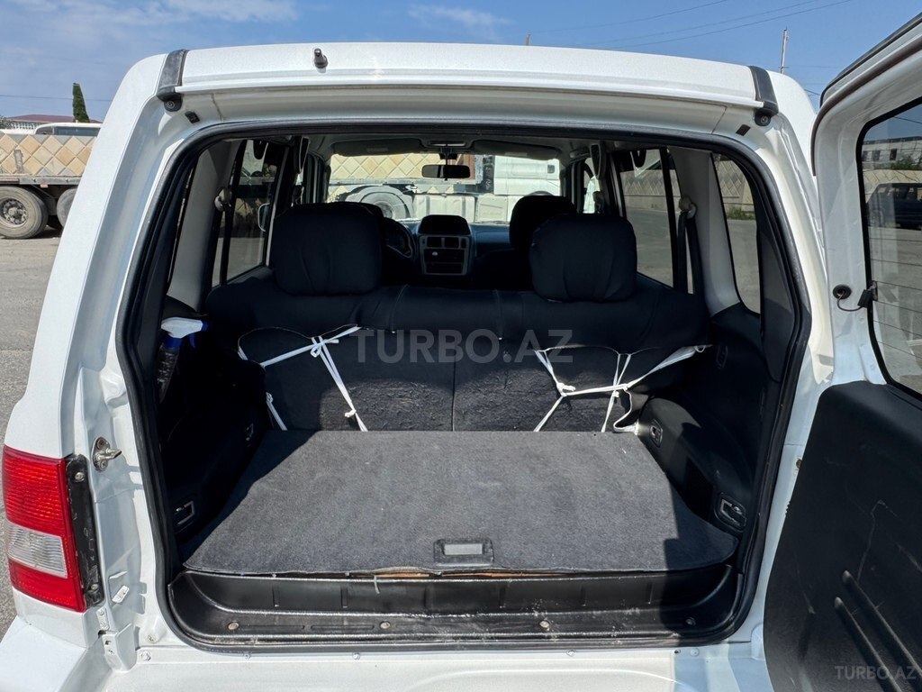 Mitsubishi Pajero io