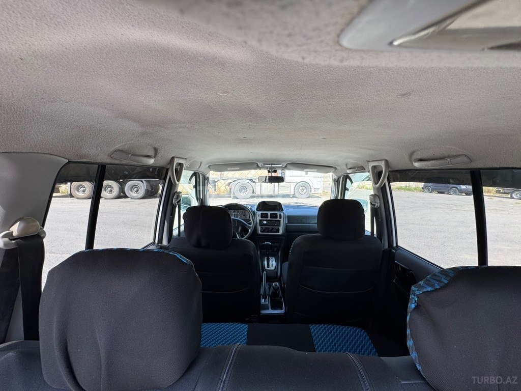 Mitsubishi Pajero io