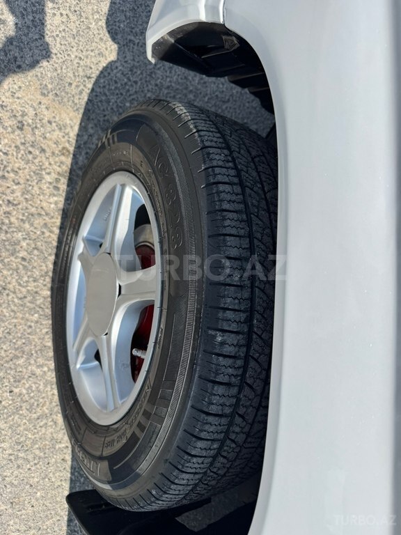 Mitsubishi Pajero io