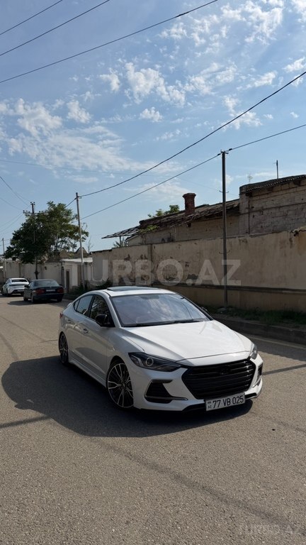 Hyundai Elantra