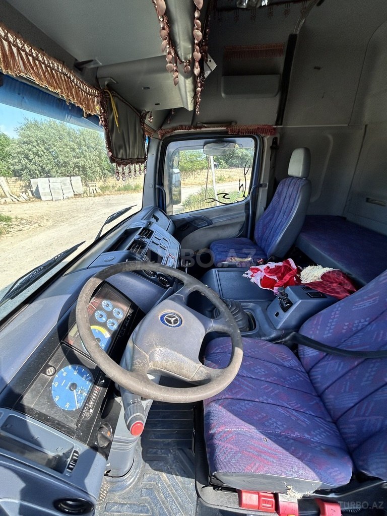 Mercedes Atego 1323