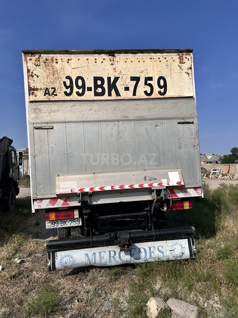 Mercedes Atego 1323